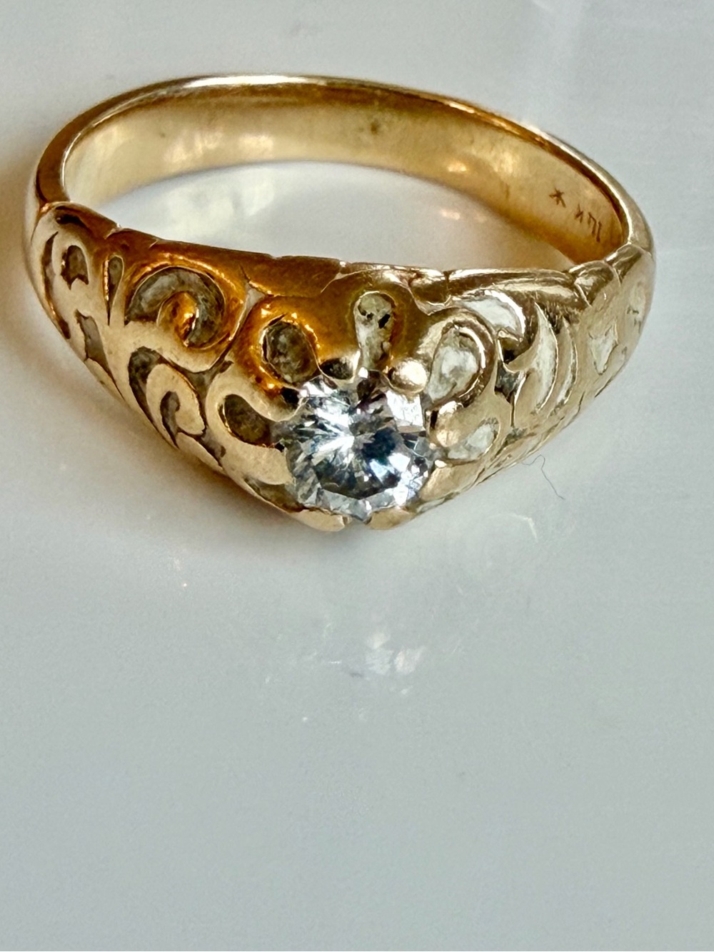 14 karat gold, and Diamond Ring